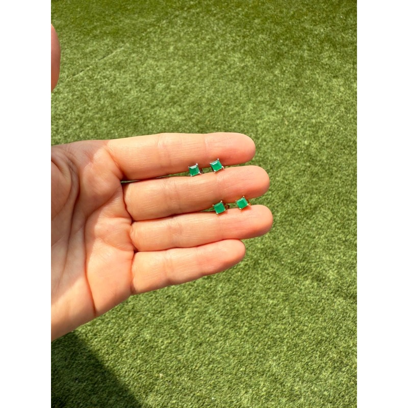 Aretes Solitario Cuadrado De Esmeralda – Victoria Fine Jewelry