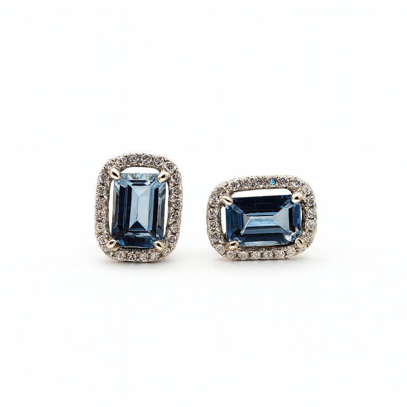 Aretes Cuadro Topacio London Blue Con Halo De Diamantes – Victoria Fine Jewelry