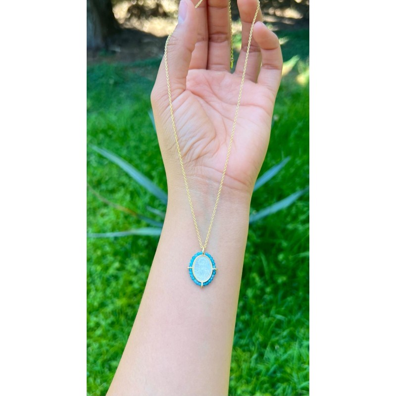 Cadena Con Dije Virgen Milagrosa y Aguamarina – Victoria Fine Jewelry