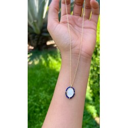 Cadena Con Dije Virgen Milagrosa y Zafiro – Victoria Fine Jewelry