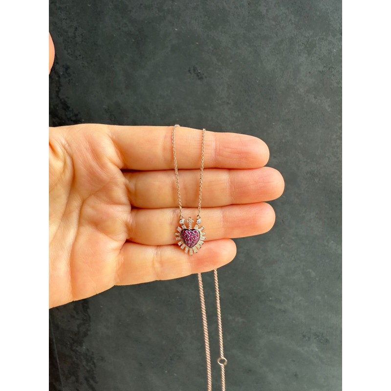 Collar Sagrado Corazón Rubí Con Diamantes – Victoria Fine Jewelry
