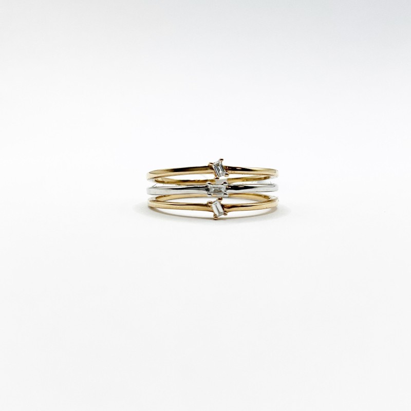 Anillo Triple Con Baguettes De Diamantes – Victoria Fine Jewelry