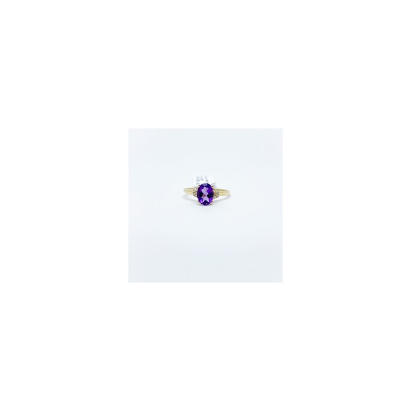 Anillo Amatista Oval con Diamantes – Victoria Fine Jewelry