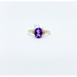 Anillo Amatista Oval con Diamantes – Victoria Fine Jewelry