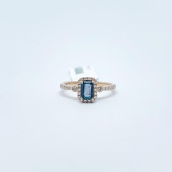 Anillo Cuadrado Topacio London – Victoria Fine Jewelry